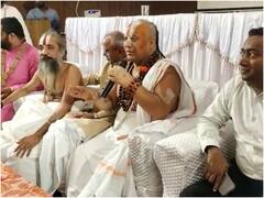 अयोध्या : तपस्वी छावनी के महंत पद को लेकर छिड़ा विवाद थमा, डीएम और एसपी ने कराई सुलह