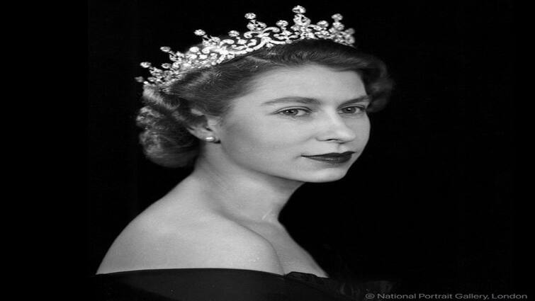 Queen Elizabeth II Apple paid tribute to Queen Elizabeth II in a unique way Queen Elizabeth II ਐਪਲ ਨੇ ਮਹਾਰਾਣੀ ਐਲਿਜ਼ਾਬੈਥ II ਨੂੰ ਅਨੋਖੇ ਤਰੀਕੇ ਨਾਲ ਦਿੱਤੀ ਸ਼ਰਧਾਂਜਲੀ