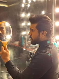 Ram Charan Stunning Looks: వర్క్ మోడ్‌లో రామ్ చరణ్ - మిర్ర‌ర్‌లో ఏం చూస్తున్నార‌బ్బా