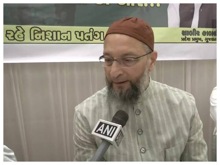 Owaisi Calls For 'Khichdi' Govt, Weak PM In 2024 Elections, Says Country's Poor Can Be Benefitted Owaisi Calls For 'Khichdi' Govt, Weak PM In 2024 Elections, Says Country's Poor Can Be Benefitted