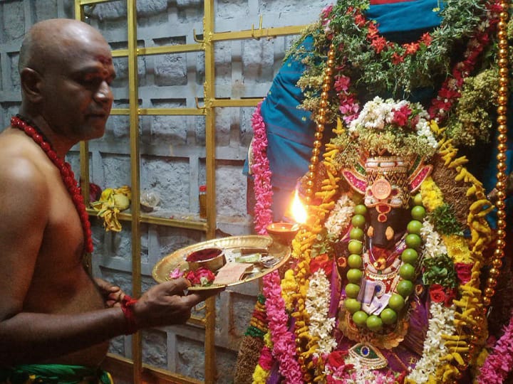 கரூர்:  ஸ்ரீ வராகி அம்மன் ஆலய ஆவணி மாத பௌர்ணமி பூஜை - பக்தர்கள் சாமி தரிசனம்