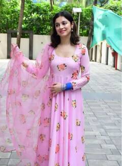 ਸਾਦਗੀ ਵਿੱਚ ਵੀ ਕੋਹ ਕਾਫ਼ ਦੀਆਂ ਪਰੀਆਂ ਤੋਂ ਘੱਟ ਨਹੀਂ ਲਗਦੀ Divya Khosla, ਵੇਖੋ ਤਸਵੀਰਾਂ