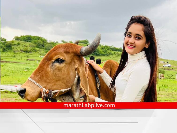 aurangabad  youtuber bindas kavya found in Madhya pradesh YouTuber Bindas Kavya : बेपत्ता असलेली प्रसिद्ध युट्युबर अखेर सापडली , कुठे आणि कशी सापडली काव्या? 