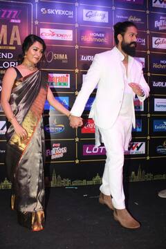 SIIMA Awards 2022 : வா வா என் அன்பே.. SIIMA விருதுகள் நிகழ்ச்சிக்கு மனைவியுடன் வந்த யஷ்!