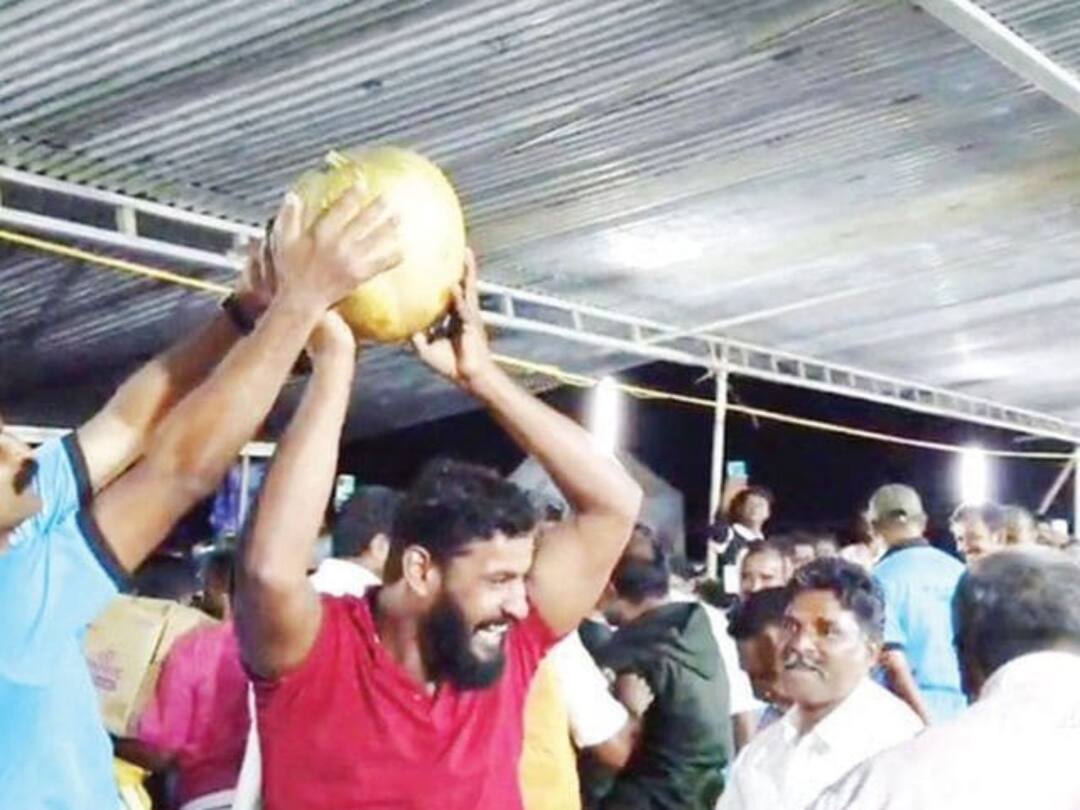 ஒரே ஒரு பூசணிக்கு இப்படி ஒரு மவுசா..? ரூ. 47 ஆயிரத்திற்கு ஏலம் போன அதிசயம்.. எங்கு தெரியுமா..?