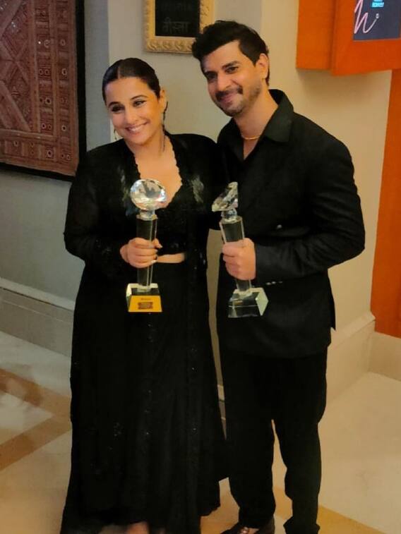 OTT Play Awards 2022: Celebs Pose With Their Beauties