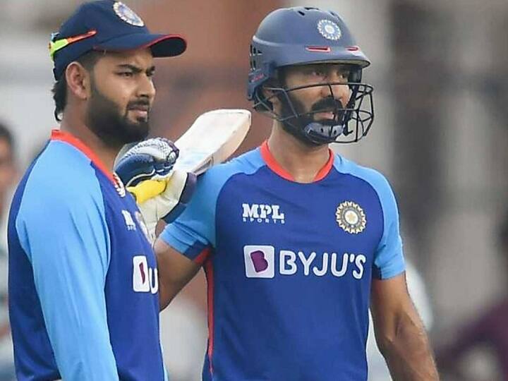 Pujara said India should keep Rishabh Pant and Dinesh Karthik in their World Cup squad ऋषभ पंत और दिनेश कार्तिक में से किसे मिले टीम इंडिया में जगह? पुजारा ने बताई अपनी च्वाइस