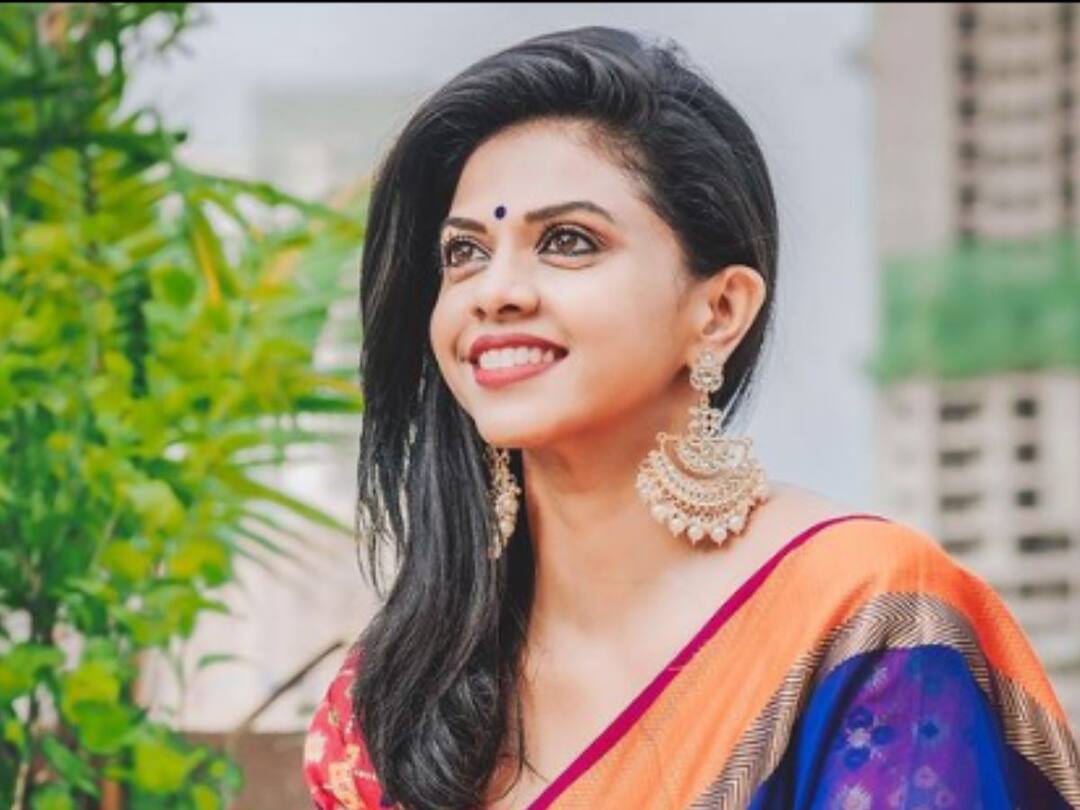 Rutuja Bagwe share share her new home photo on social media Rutuja Bagwe : अभिनेत्री ऋतुजा बागवेची खास पोस्ट; म्हणाली, 'जेव्हा लोक विचारतात वय झालंय लग्न कधी करणार?'