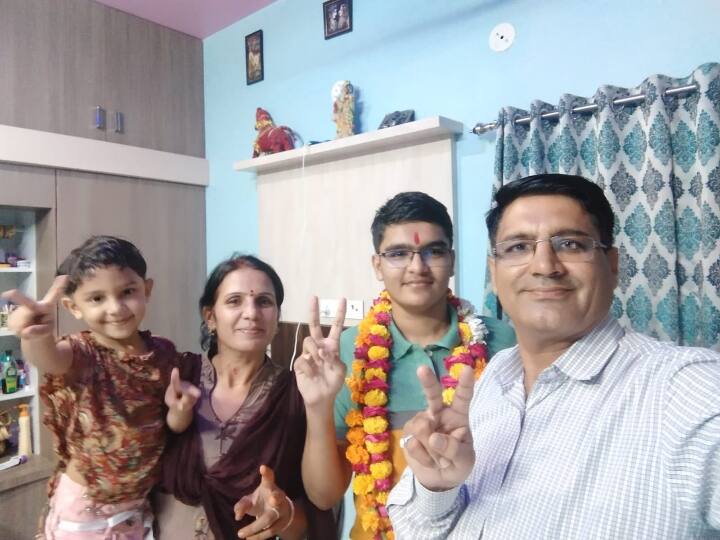 Jodhpur Abhijeet competed in IIT JEE Advanced 2022 with class XII know details ANN Jodhpur News: अभिजीत ने 12वीं कक्षा के साथ आईआईटी जेईई एडवांस 2022 परीक्षा में भी मारी बाजी, जानें सफलता की पूरी कहानी