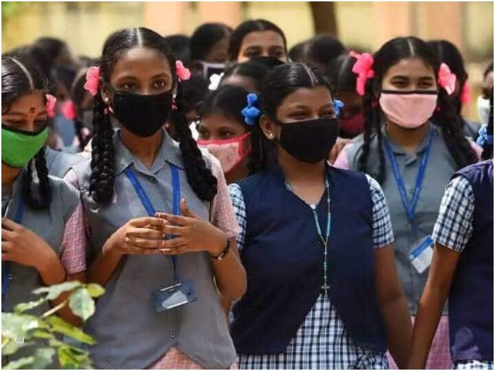 CBSE compartment exam results increase in passing percentage of Delhi government school children ANN CBSE कम्पार्टमेंट के नतीजों में दिल्ली के सरकारी स्कूलों के बच्चों का शारदार प्रदर्शन, पासिंग परसेंटेज में हुई बढ़ोतरी