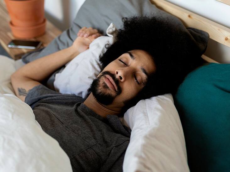 Sleeping Position Tips : ਪੇਟ ਦੇ ਭਾਰ ਕਿਉਂ ਨਹੀਂ ਸੌਣਾ ਚਾਹੀਦਾ ? ਜਾਣੋ ਇਸਦੇ ਨੁਕਸਾਨ ਅਤੇ ਫਾਇਦੇ Sleeping Position Tips: Why should you not sleep on your stomach? Know its disadvantages and advantages Sleeping Position Tips : ਪੇਟ ਦੇ ਭਾਰ ਕਿਉਂ ਨਹੀਂ ਸੌਣਾ ਚਾਹੀਦਾ ? ਜਾਣੋ ਇਸਦੇ ਨੁਕਸਾਨ ਅਤੇ ਫਾਇਦੇ