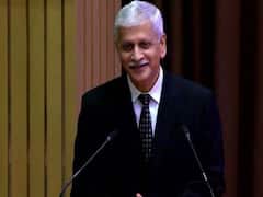'महिलाएं करें कानून की पढ़ाई, देश में ज्यादा-से-ज्यादा जज हों औरतें'- CJI यूयू ललित ने जताई इच्छा