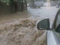 PHOTO : पुण्यात पावसाचा धुमाकूळ, कोथरूडमध्ये अनेकांच्या घरात शिरलं पावसाचं पाणी