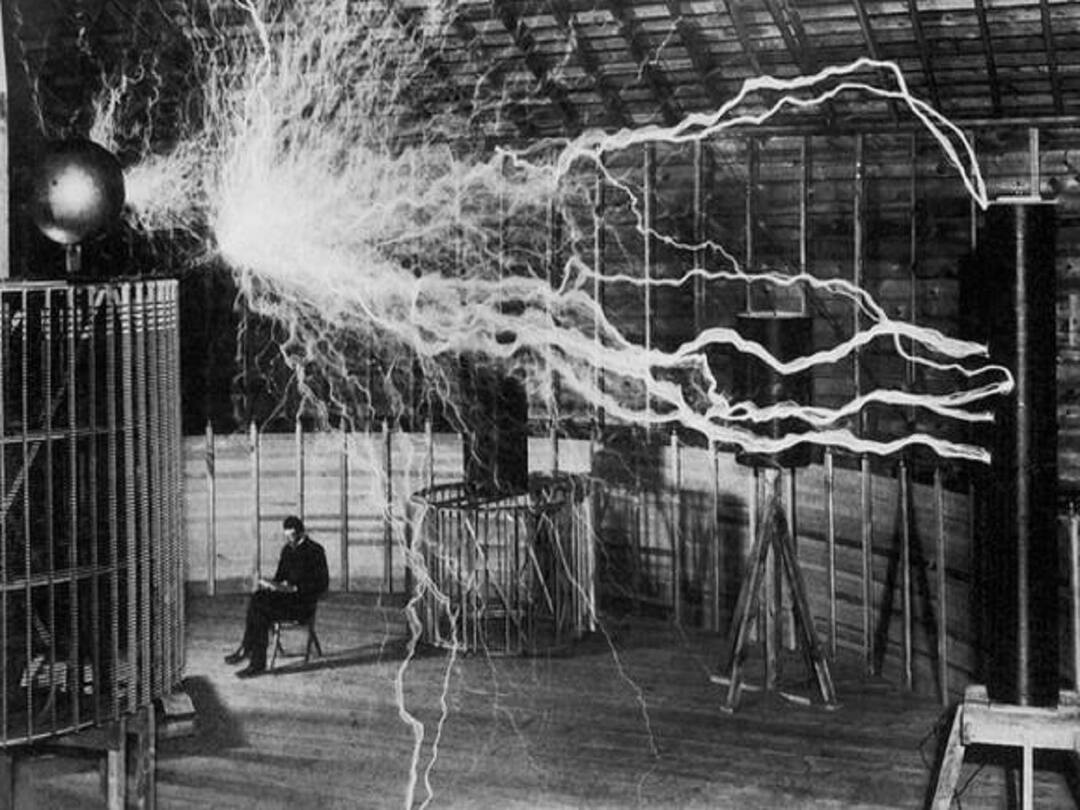 Sejong University in South Korea successfully demonstrats wireless power transmission Wireless Power Transmit: వైర్లు లేకుండా కరెంటు! సిగ్నల్స్‌లా పంపడం సాధ్యమేనా? ఇదిగో ప్రూఫ్