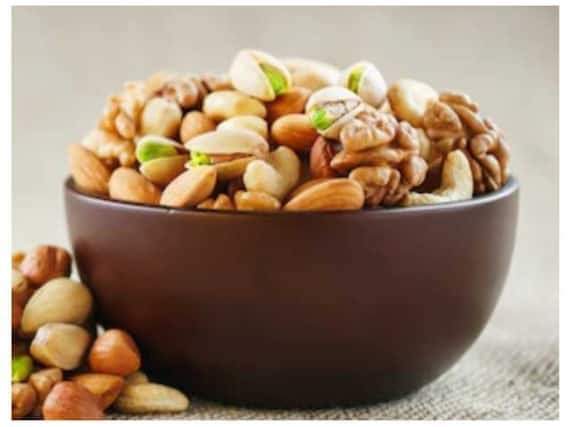 Dry Fruits For Baby: બાળકોના આહારમાં ડ્રાયફ્રૂટ્સ અને બદામનો સમાવેશ અવશ્ય કરો. જો બાળકો ડ્રાયફ્રુટ્સ ન ખાતા હોય તો આ રેસીપી ટ્રાય કરો.