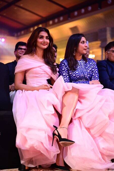 సైమా అవార్డుల్లో పూజా హెగ్డే సందడి - Image Credit: Twitter and Puja Hegde
