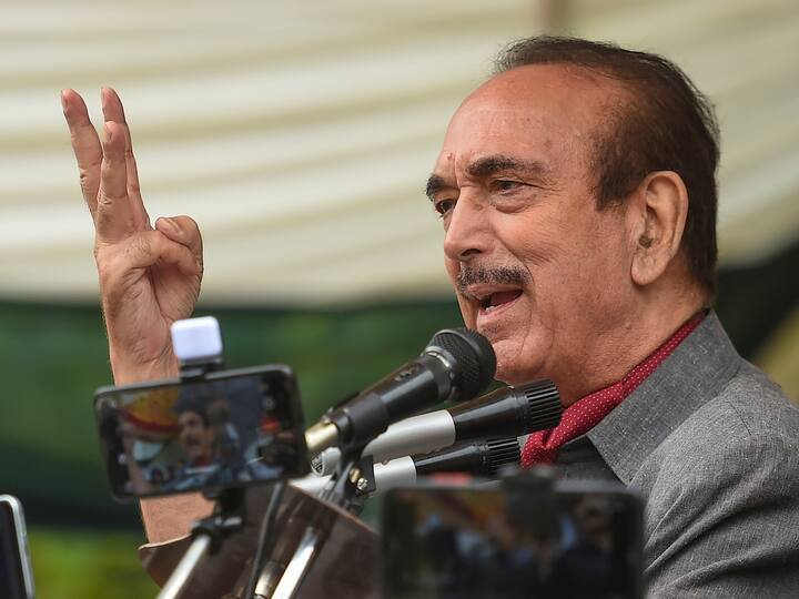 Ghulam Nabi Azad says new political party to be announced in 10 days Ghulam Nabi Azad: కొత్త పార్టీ ఏర్పాటుపై ఆజాద్ కీలక ప్రకటన!