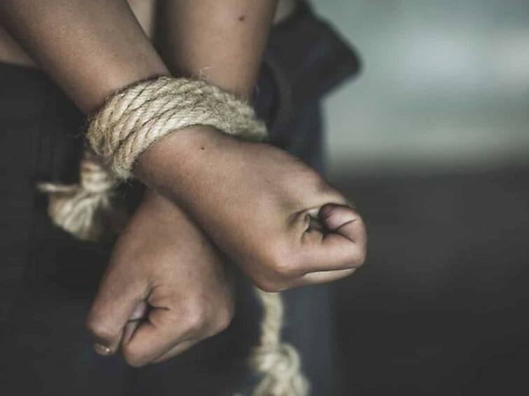 Three Hindus kidnapped in Pakistan video released and said if our demands are not met we will kill everyone. Kidnapping of three Hindus in Pakistan, video released and said