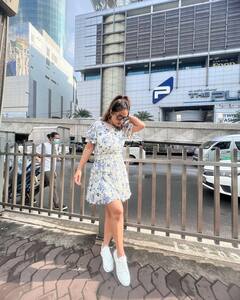 Hina Khan: हिना खानचा लेटेस्ट लूक; फोटो पाहून चाहते घायाळ!