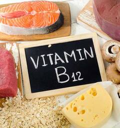 Vitamin B12 : ਕੀ ਤੁਸੀਂ ਵੀ ਹਰ ਸਮੇਂ ਕਮਜ਼ੋਰੀ, ਚਿੜਚਿੜਾਪਨ ਅਤੇ ਡਿਪ੍ਰੈਸ਼ਨ ਤੋਂ ਹੋ ਪਰੇਸ਼ਾਨ, ਹੋ ਸਕਦੀ ਵਿਟਾਮਿਨ ਬੀ12 ਦੀ ਕਮੀ, ਜਾਣੋ ਲੱਛਣ
