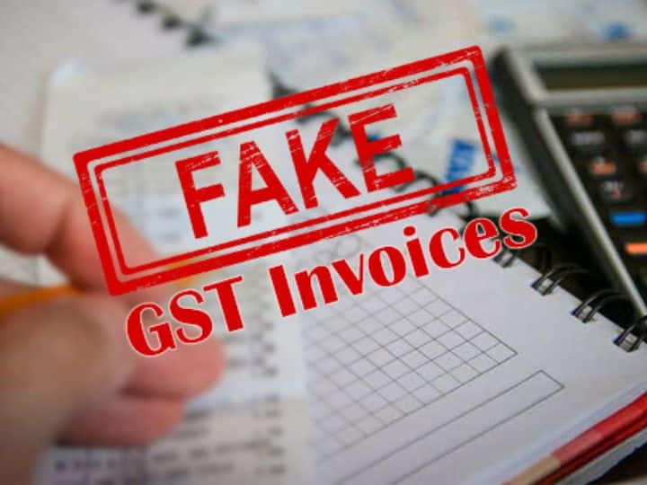 It is very easy to identify fake GST bill, if you are confused then do this work immediately નકલી GST બિલ ઓળખવું ખૂબ જ સરળ છે, જો તમે મૂંઝવણમાં હોવ તો તરત જ કરો આ કામ