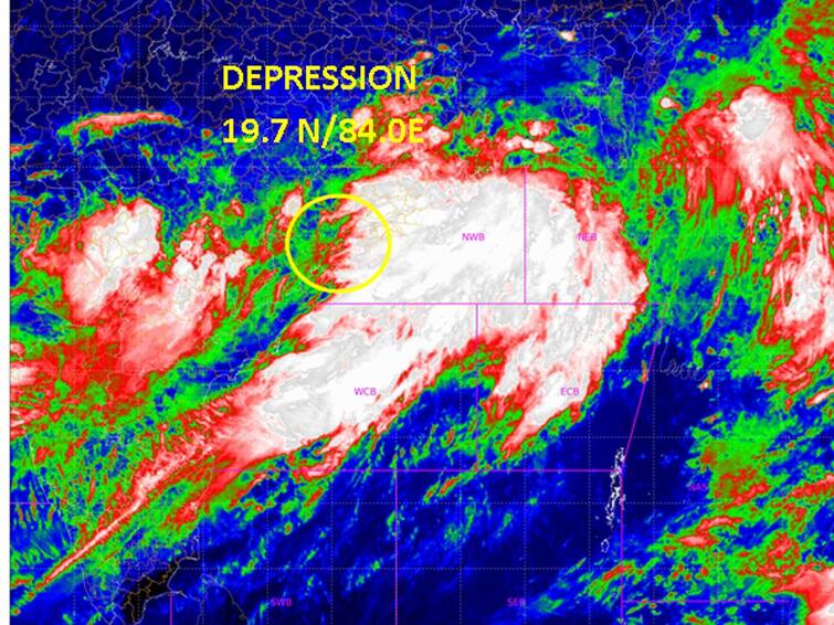 Puducherry Andhra parts issued orange alert neighbour states expected to receive heavy rainfall today Orange Alert: புதுவை, ஆந்திரா மாநிலங்களில் ஆரஞ்சு அலெர்ட்.. வலுபெறும் காற்றழுத்தத் தாழ்வு மண்டலம்... அதி கனமழைக்கு வாய்ப்பு!