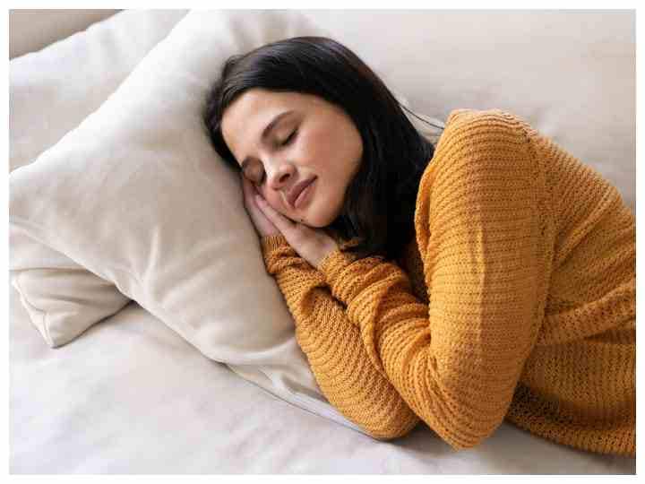 Why is sleep hygiene important to a healthy lifestyle in hindi Hygiene Tips: हफ्ते में 2 बार जरूर बदलें तकिया कवर, वरना हो सकती है गंभीर समस्याए