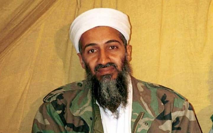 आतंकी हमले के 10 साल बाद, यानी 2011 में अमेरिकी सैनिकों ने ओसामा बिन लादेन को जिंदा पकड़ा और उसे गोली मार ढेर कर दिया. ओसामा पाकिस्तान की राजधानी इस्लामाबाद से केवल 60 किलोमीटर की दूरी पर मिला जिसे वहीं पर खत्म कर दिया गया.