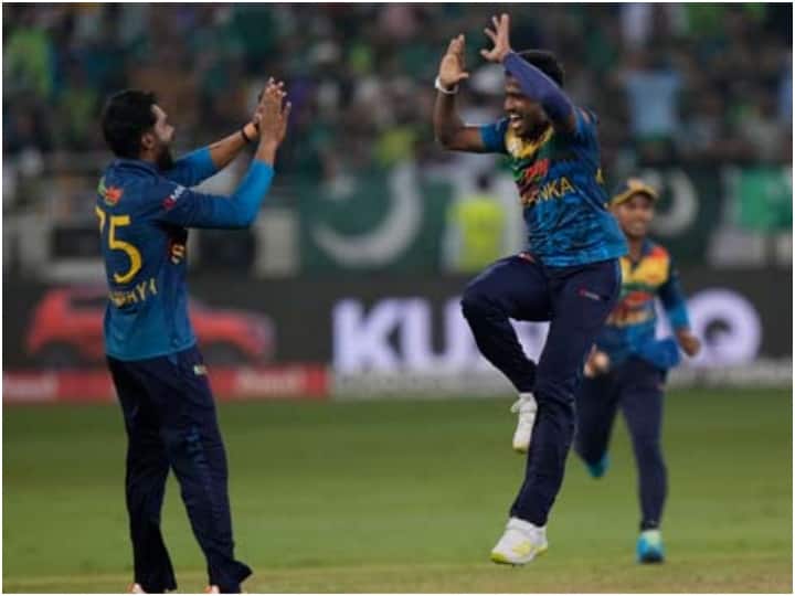 SL vs PAK, Asia Cup 2022: श्रीलंकेनं पाकिस्तानचा 23 धावांनी उडवला धुव्वा; आशिया चषकावर सहाव्यांदा कोरलं नाव SL vs PAK, Asia Cup 2022 Sri Lanka beats pakistan by 23 Runs to win record Sixth Asia Cup SL vs PAK, Asia Cup 2022: श्रीलंकेनं पाकिस्तानचा 23 धावांनी उडवला धुव्वा; आशिया चषकावर सहाव्यांदा कोरलं नाव