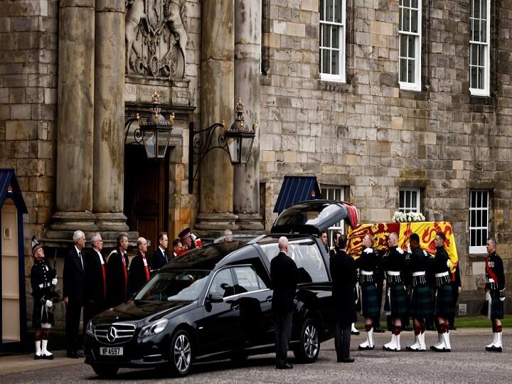 Queen Elizabeth II coffin arrives Edinburgh London funeral Balmoral Castle Aberdeenshire King Charles III Queen Elizabeth II’s Coffin Arrives In Edinburgh Ahead Of London Funeral