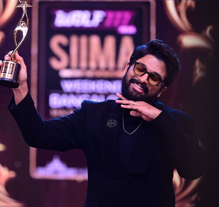 ఉత్తమ నటుడిగా అవార్డు అందుకున్న అల్లు అర్జున్ - Image Credit: SIIMA/Twitter