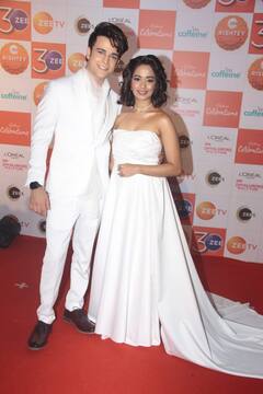 Zee Rishtey Awards: अनुपमा से लेकर कुंडली भाग्य तक टीम ने बिखेरा जलवा, इन TV स्टार्स से जगमगा उठी जी रिश्ते अवॉर्ड्स की महफिल