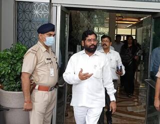 CM Eknath Shinde : 'माझ्या ताफ्यासाठी वाहतूक रोखू नका' म्हणणाऱ्या मुख्यमंत्र्यांच्या दौऱ्यासाठी 'एसटी'चा मार्गच बदलला