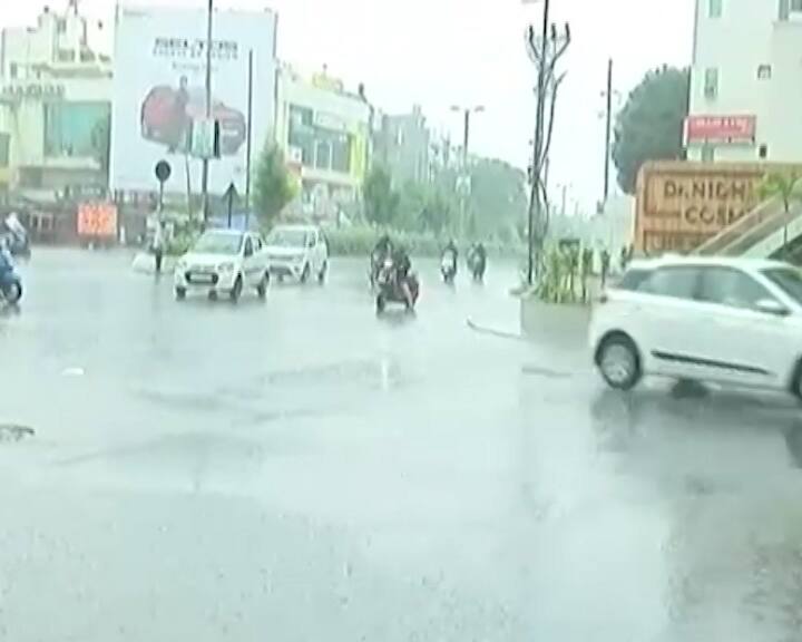 ગુજરાતમાં આ વખતે મેઘરાજા મન મૂકીને વરસી રહ્યા છે અને અત્યારસુધી ૩૫ ઈંચ સાથે સીઝનનો 106 ટકા વરસાદ નોંધાઇ ચૂક્યો છે.