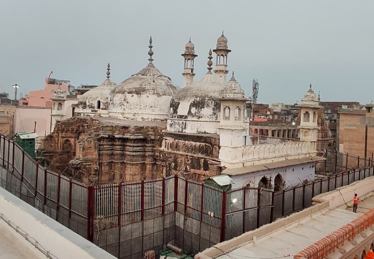 Decision will come today on carbon dating of 'Shivling' in Gyanvapi Mosques of Varanasi Gyanvapi Case: ज्ञानवापी में 'शिवलिंग' के कार्बन डेटिंग पर आज आएगा फैसला, इन महिलाओं ने दायर की है याचिका