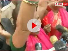 ज्ञानवापी मामले में फैसला आने पर खुशी से नाचने लगीं हिंदू पक्ष की याचिकाकर्ता, सामने आया वीडियो