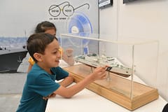 In Pics: नजदीक से चलाई गोली को भी बेअसर कर देते हैं बुलेटप्रुफ जैकेट्स, इन हथियारों की प्रदर्शनी देखने उमड़े लोग