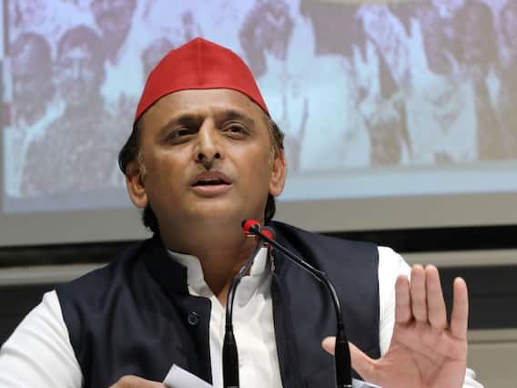 Akhilesh-Shivpal के बीच अब छिड़ी कुर्सी वाली 'जंग' ! | Uttar Maange Pradesh