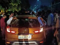 गणेश विसर्जन के दौरान ट्रेलर में घुसी तेज रफ्तार कार, दो की दर्दनाक मौत, तीन की हालत गंभीर