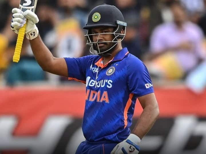 T20 World Cup: Fans furious on Twitter after Sanju Samson Not getting Select for T20 World Cup T20 World Cup: टी20 वर्ल्ड कप में संजू सैमसन को जगह नहीं मिलने पर भड़के फैंस, BCCI को सुनाई खरी-खोटी