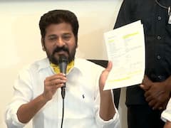 కేసీఆర్‌-కుమారస్వామి భేటీ: లాజిక్‌ వదిలిన రేవంత్‌, మోదీ నుంచి సుపారీ అంటూ కామెంట్స్