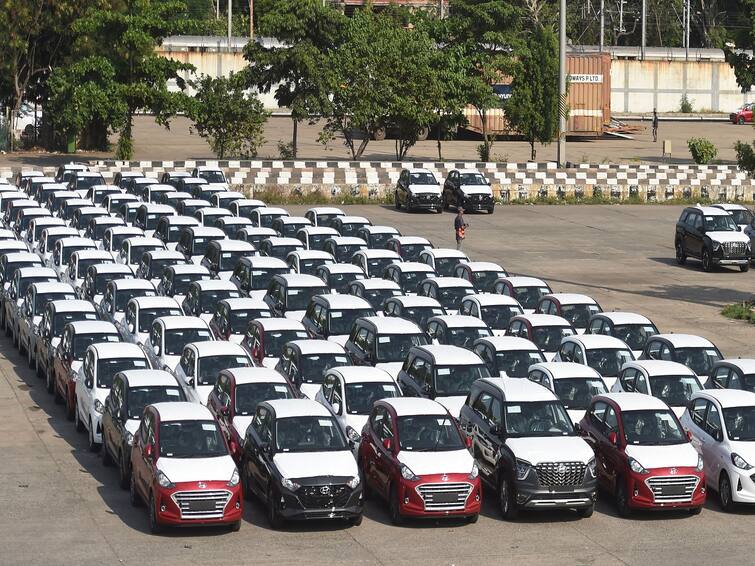 Ahead of Navratri these car sales increase check list Top Five Selling Cars: નવરાત્રી પહેલા આ 5 કારનું થઈ રહ્યું છે ધૂમ વેચાણ, જાણો કઈ કઈ છે આ કાર