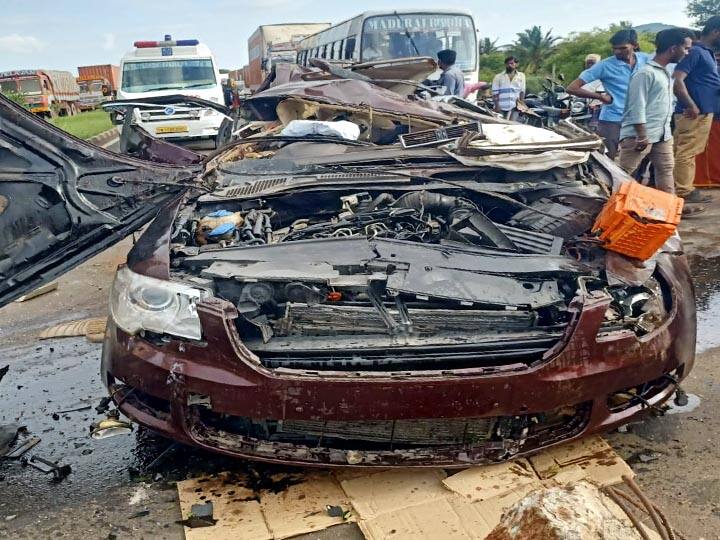 கம்பம் அருகே இரண்டு சக்கர வாகனங்கள் நேருக்கு நேர் மோதல் - 3 பேர் உயிரிழப்பு