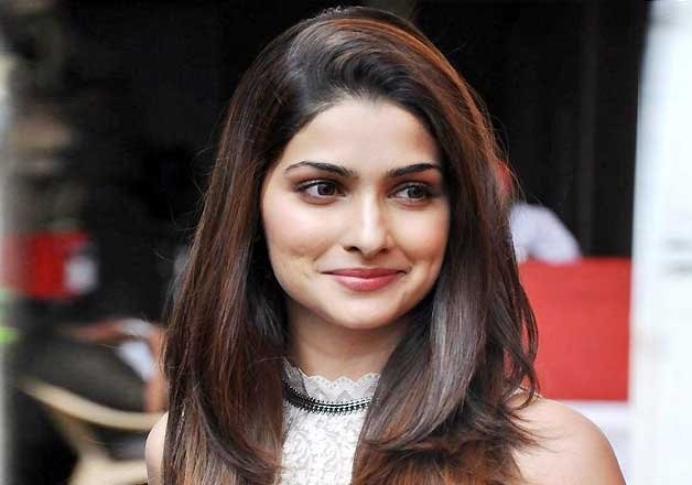 Prachi Desai Birthday: 17 साल की उम्र में करने लगीं एक्टिंग तो छोड़नी पड़ी थी पढ़ाई, इस टीवी शो से मिली थी घर-घर में पहचान