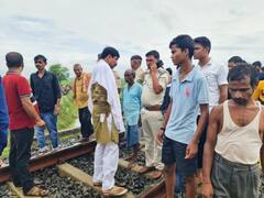 बिहार के बांका में पति-पत्नी और एक बच्ची की ट्रेन से कटकर मौत, बाइक से पार कर रहे थे क्रॉसिंग