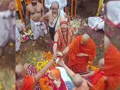 In Photos: हजारों नम आंखों ने स्वामी स्वरूपानंद सरस्वती को दी अंतिम विदाई, देखें तस्वीरें