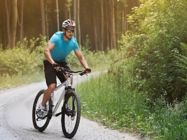 health tips cycling best for fitness Prevents to many diseases Health Tips: स्ट्रोक, हार्ट अटैक, हाई ब्लड प्रेशर जैसी समस्याओं में रामबाण है साइकिलिंग