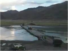 लद्दाख: भारतीय सेना ने सिंधू नदी पर बनाया शानदार पुल, वीडियो में देखिए कैसे किया इसे तैयार