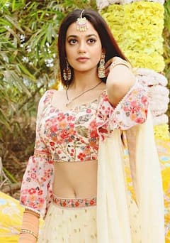 घरवालों से बगावत कर ये एक्टर्स पहुंचे थे मुंबई, लिस्ट में Hina Khan से लेकर Urfi Javed तक का नाम शामिल