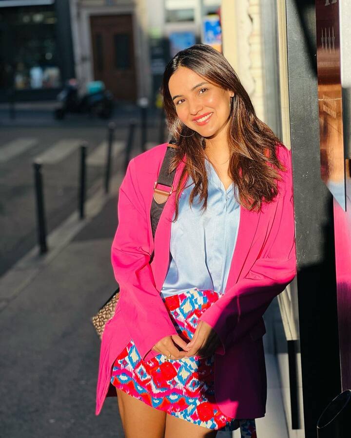 जॅस्मिनचा चाहता वर्ग मोठा आहे. (jasmin bhasin/Instagram)